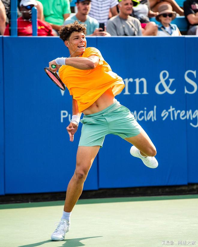 是进攻篮板 是进攻篮板